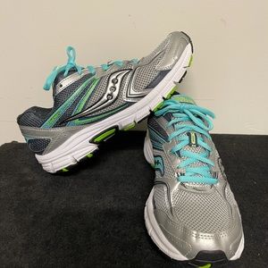 Saucony women’s cushion 10 running shoes